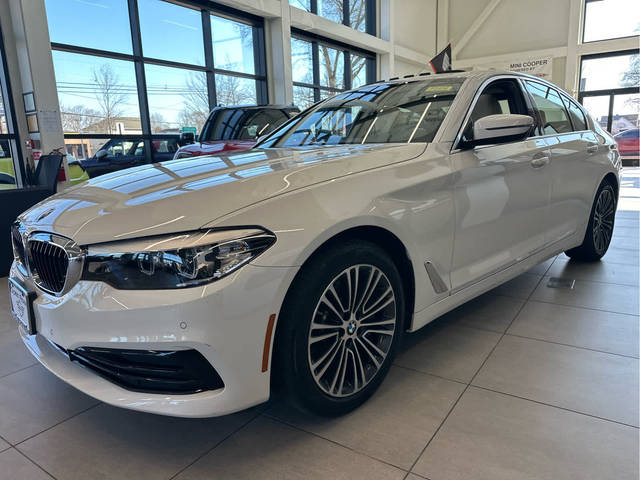 2019 BMW 5 Series 530i xDrive AWD photo