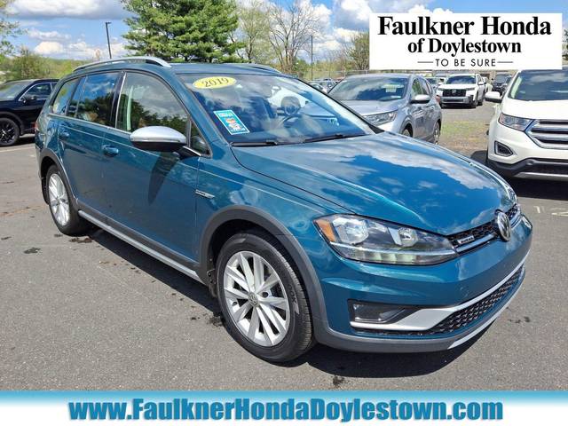 2019 Volkswagen Golf Alltrack S AWD photo