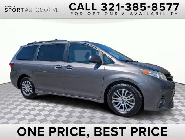 2019 Toyota Sienna XLE Premium FWD photo