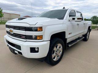 2019 Chevrolet Silverado 2500HD LTZ 4WD photo