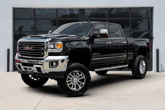 2019 GMC Sierra 2500HD SLT 4WD photo