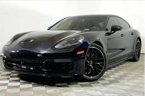 2019 Porsche Panamera GTS AWD photo