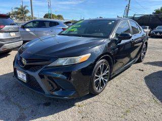 2019 Toyota Camry SE FWD photo