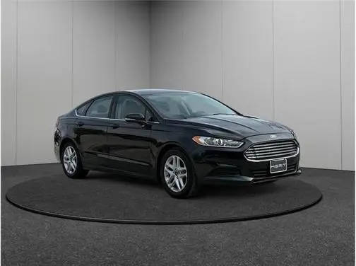 2015 Ford Fusion SE FWD photo