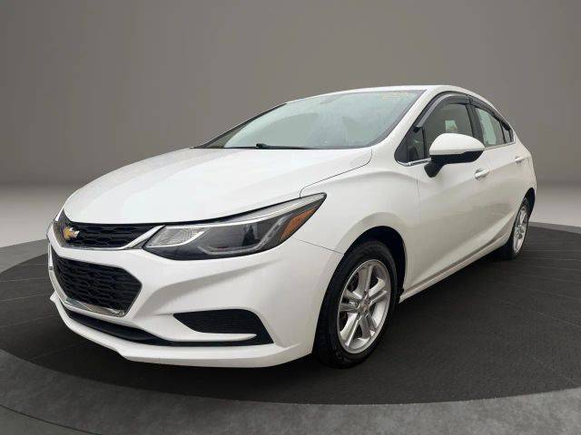 2018 Chevrolet Cruze LT FWD photo