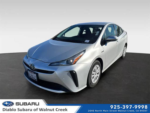 2019 Toyota Prius LE FWD photo