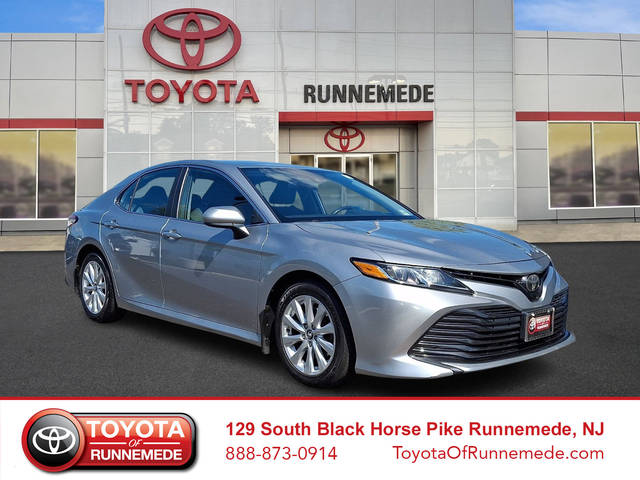 2019 Toyota Camry LE FWD photo