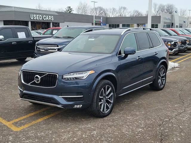 2019 Volvo XC90 Momentum AWD photo