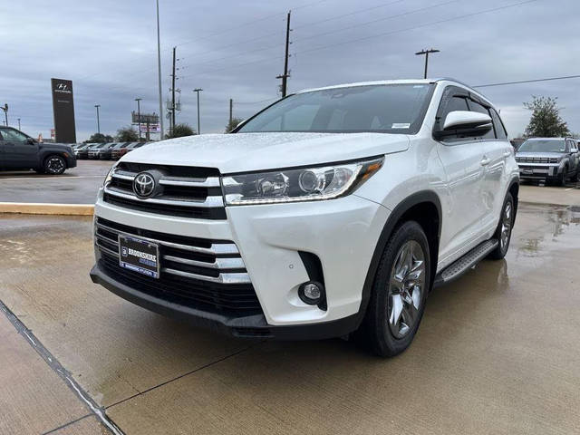 2019 Toyota Highlander Limited Platinum FWD photo