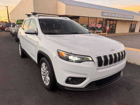 2019 Jeep Cherokee Latitude FWD photo