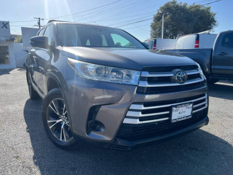2019 Toyota Highlander LE FWD photo