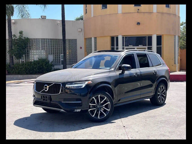 2019 Volvo XC90 Momentum AWD photo