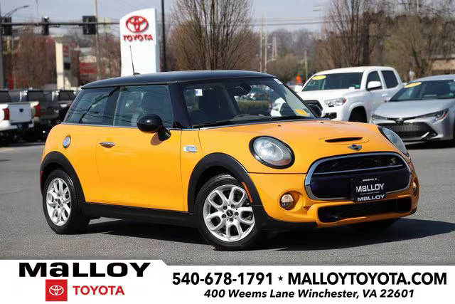 2015 MINI Hardtop 2 Door S FWD photo
