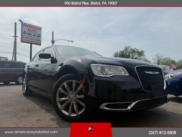 2018 Chrysler 300 Touring L AWD photo