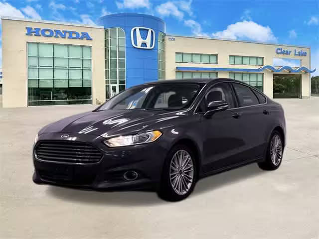 2016 Ford Fusion SE FWD photo