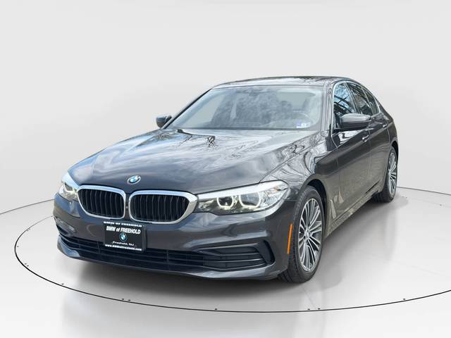 2019 BMW 5 Series 540i RWD photo