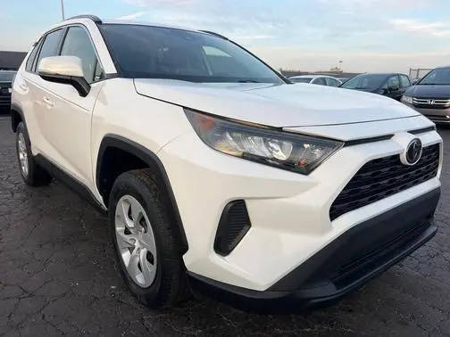 2019 Toyota RAV4 LE FWD photo