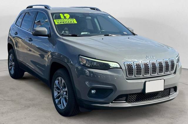 2019 Jeep Cherokee Latitude Plus 4WD photo