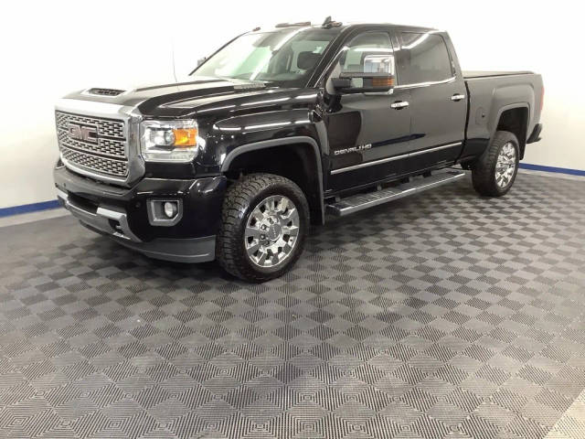 2019 GMC Sierra 2500HD Denali 4WD photo
