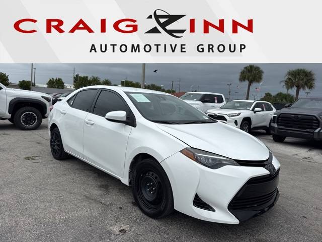 2018 Toyota Corolla LE FWD photo