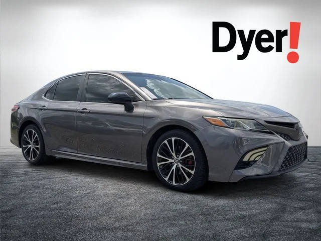 2019 Toyota Camry SE FWD photo