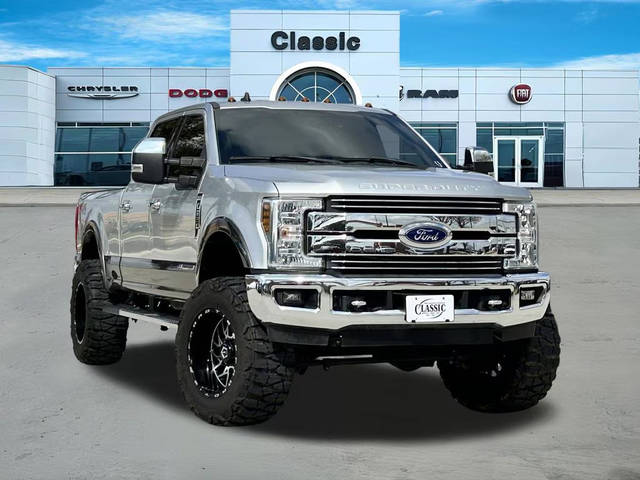 2019 Ford F-250 Super Duty LARIAT 4WD photo