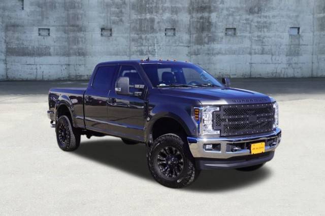 2019 Ford F-350 Super Duty LARIAT 4WD photo