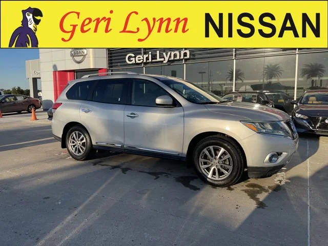 2015 Nissan Pathfinder SL FWD photo