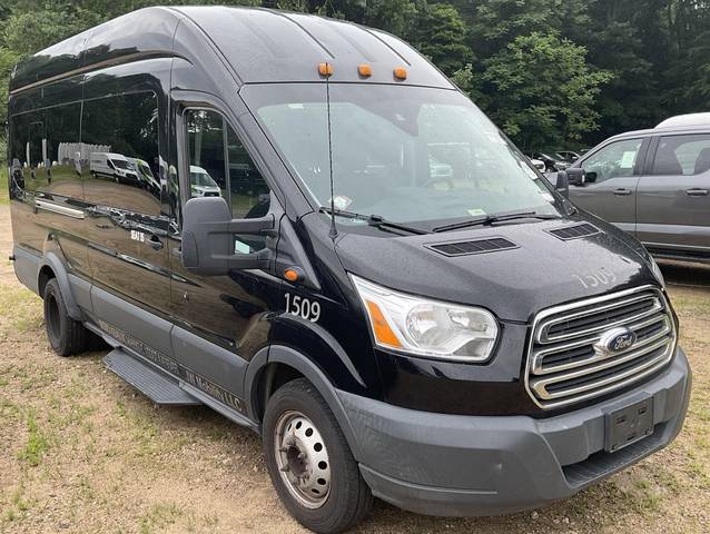 2018 Ford Transit Passenger Wagon XLT RWD photo