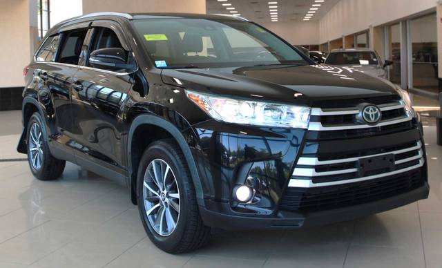 2019 Toyota Highlander XLE AWD photo