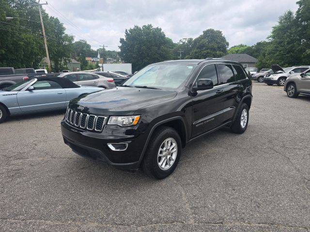 2019 Jeep Grand Cherokee Laredo E 4WD photo