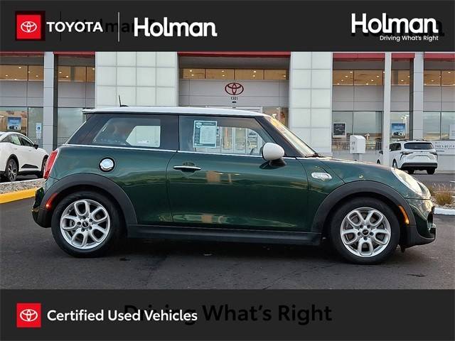 2015 MINI Hardtop 2 Door S FWD photo