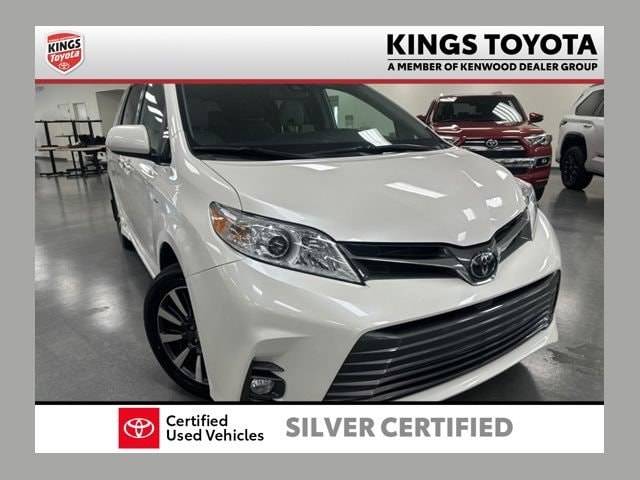 2019 Toyota Sienna XLE AWD photo
