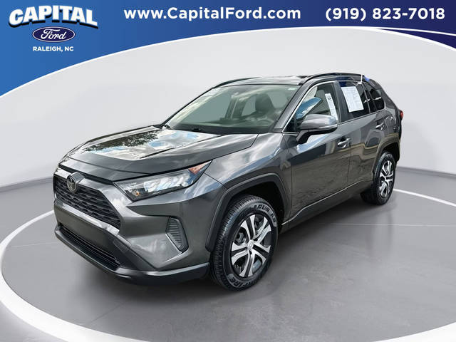 2019 Toyota RAV4 LE AWD photo