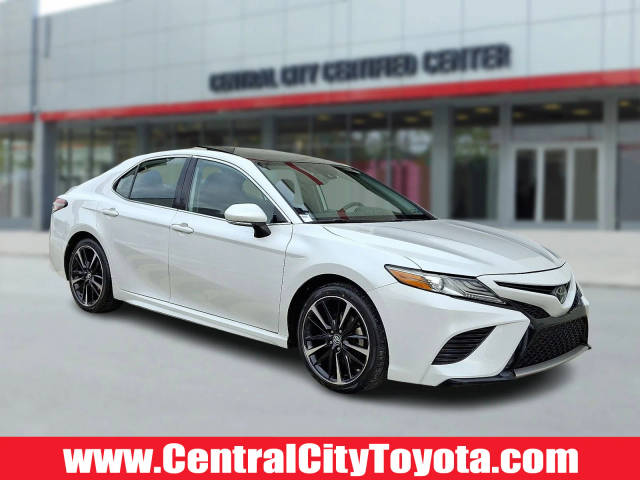 2019 Toyota Camry XSE FWD photo