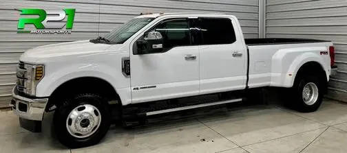 2019 Ford F-350 Super Duty LARIAT 4WD photo