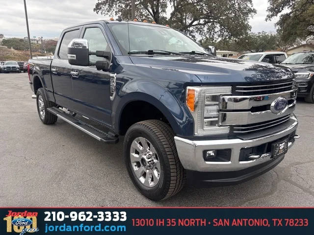 2019 Ford F-250 Super Duty LARIAT 4WD photo