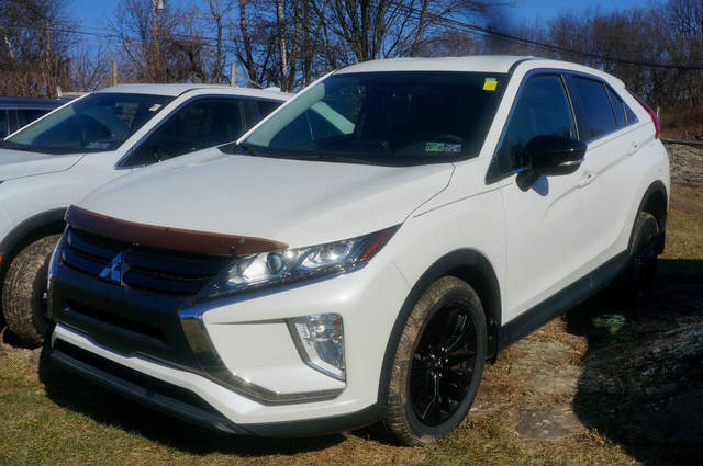 2019 Mitsubishi Eclipse Cross LE 4WD photo