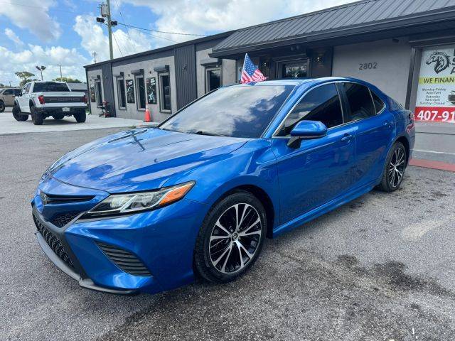 2019 Toyota Camry SE FWD photo