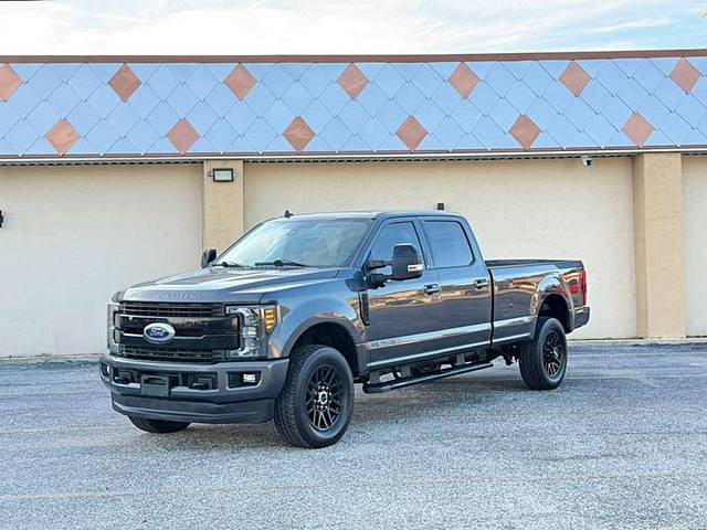 2019 Ford F-350 Super Duty LARIAT 4WD photo