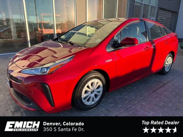 2019 Toyota Prius LE FWD photo