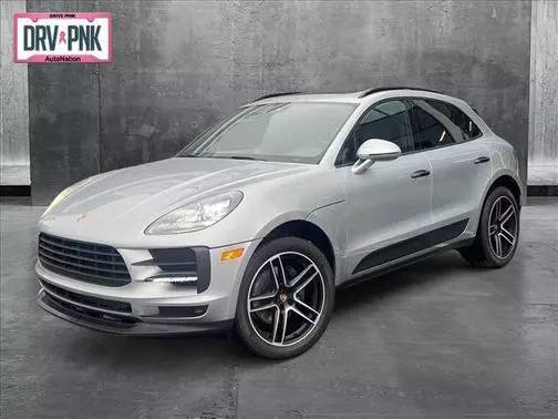 2019 Porsche Macan  AWD photo