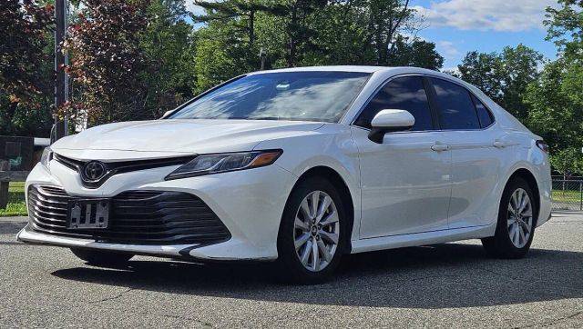 2018 Toyota Camry LE FWD photo