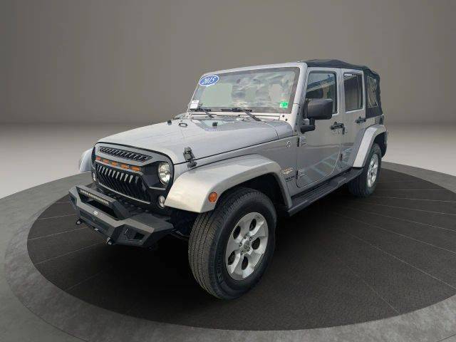 2015 Jeep Wrangler Unlimited Sahara 4WD photo