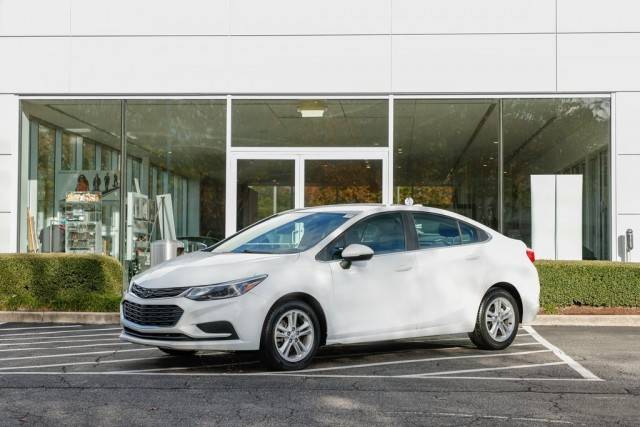 2018 Chevrolet Cruze LT FWD photo