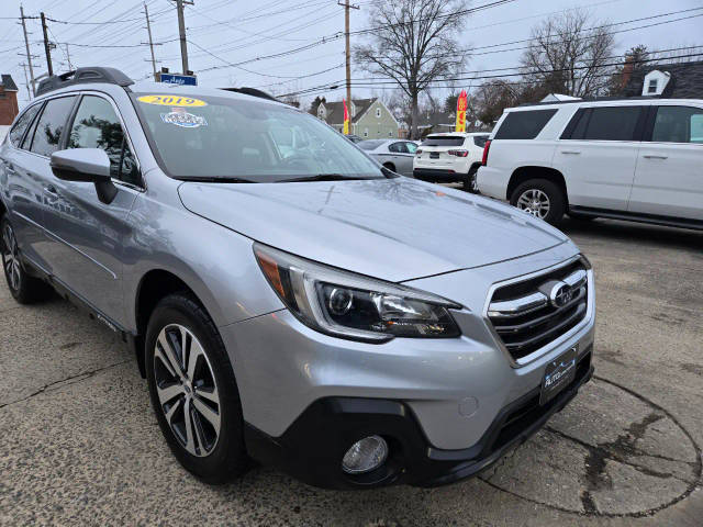 2019 Subaru Outback Limited AWD photo