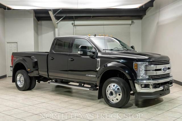 2019 Ford F-450 Super Duty LARIAT 4WD photo