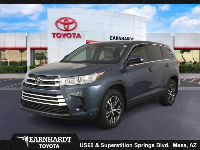 2019 Toyota Highlander LE AWD photo