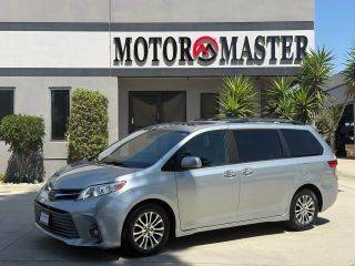 2019 Toyota Sienna XLE FWD photo
