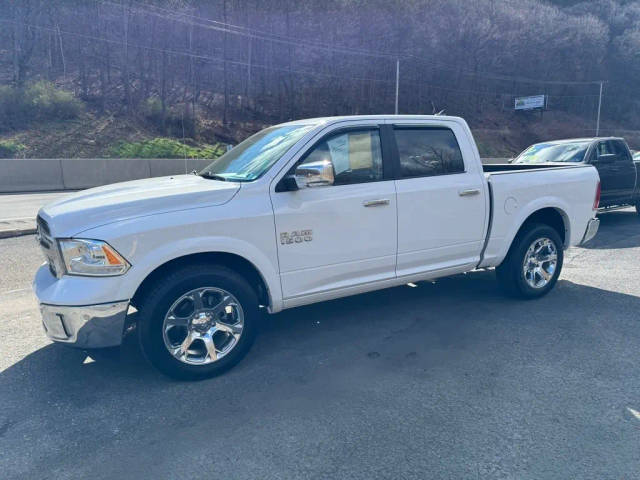 2018 Ram 1500 Laramie 4WD photo